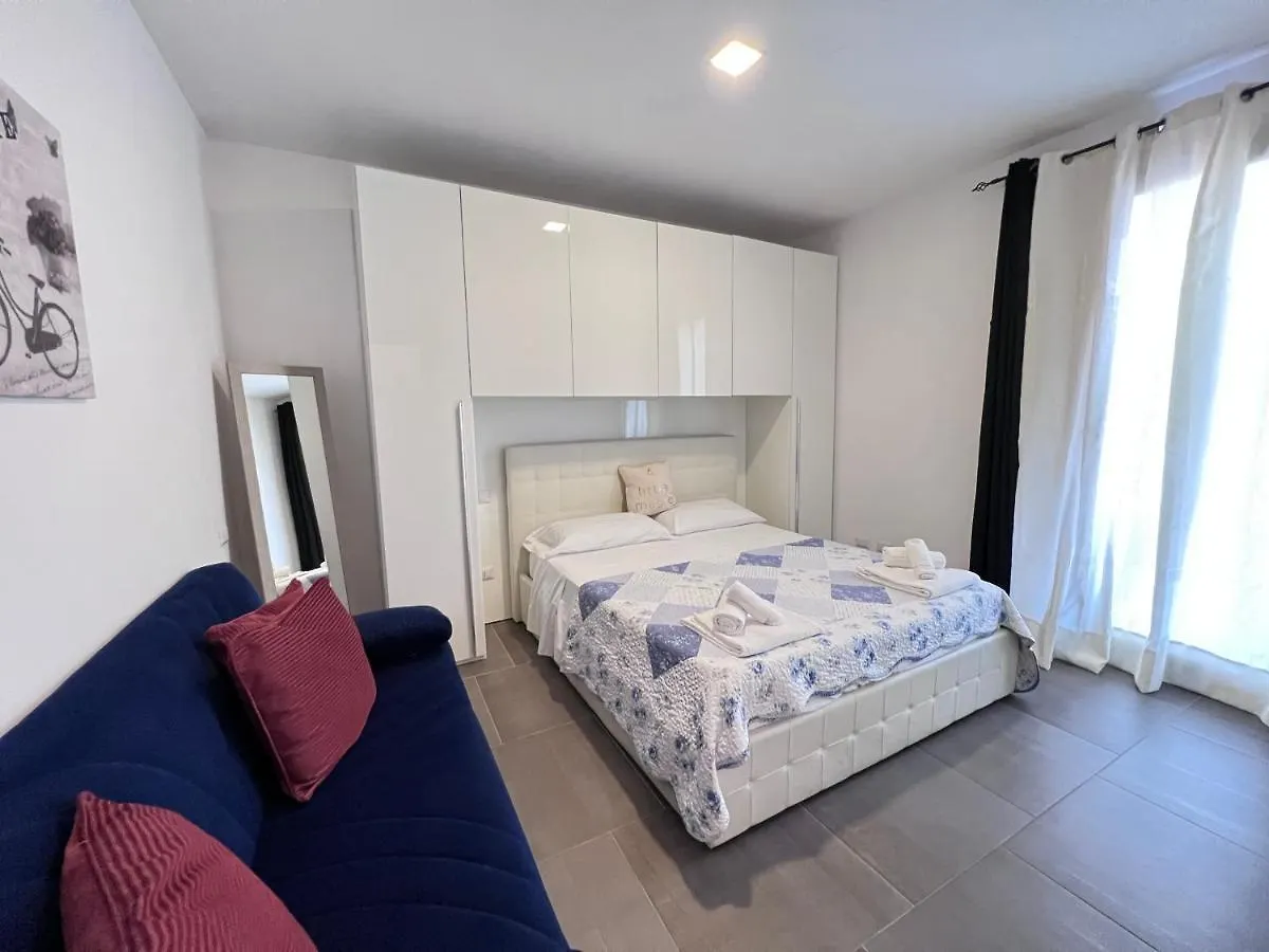 Smeralda Flats Olbia 0*,